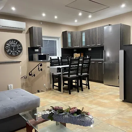 Diana Apartment Dunajska Streda