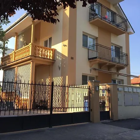 Diana Apartment Dunajska Streda